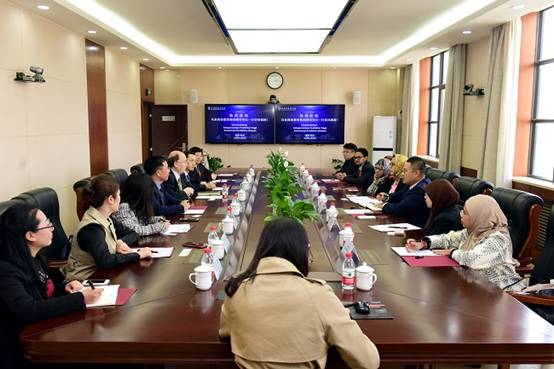 http://www.xisu.edu.cn/__local/7/CA/48/A7EB253B18AE41E83BF5D2268FE_0926335E_2301E.jpg