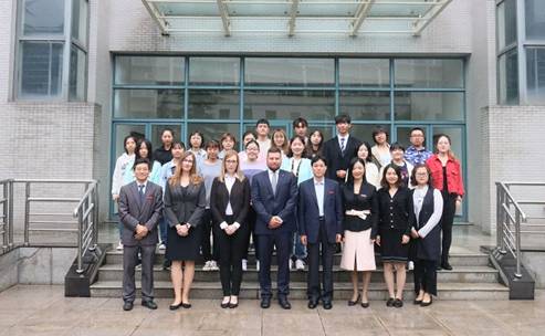 http://www.xisu.edu.cn/__local/8/A9/5E/3A09FF7914CA54FB952417A2420_93B39BF3_1E8D5.jpg